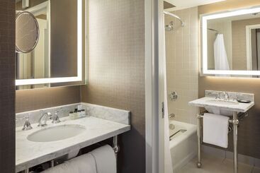 هتل Sheraton Commander
