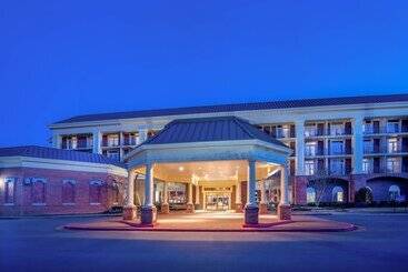 هتل Sheraton Music City Nashville Airport