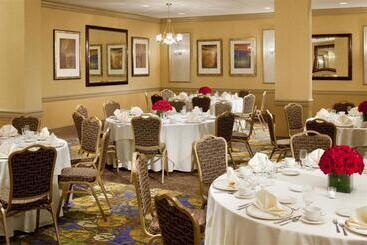 هتل Sheraton Philadelphia University City