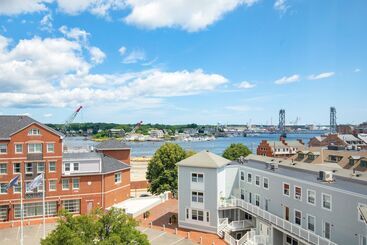 ホテル Sheraton Portsmouth Harborside