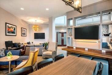 ホテル Sheraton Portsmouth Harborside