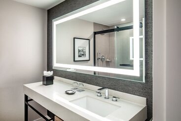 ホテル Sheraton Portsmouth Harborside