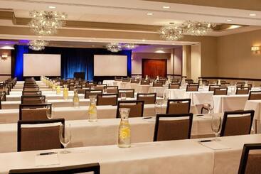 ホテル Sheraton Portsmouth Harborside