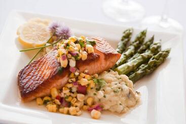 ホテル Sheraton Portsmouth Harborside