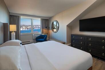 ホテル Sheraton Portsmouth Harborside
