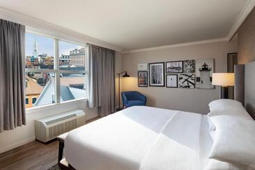 ホテル Sheraton Portsmouth Harborside