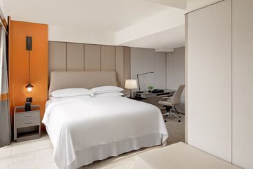 هتل Sheraton Universal