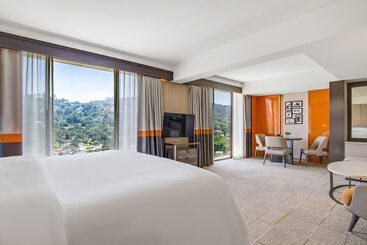 هتل Sheraton Universal