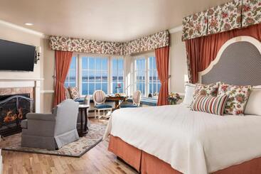 هتل Spindrift Inn