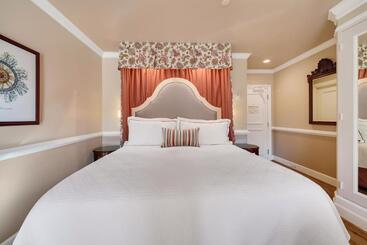 هتل Spindrift Inn