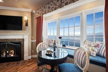 هتل Spindrift Inn