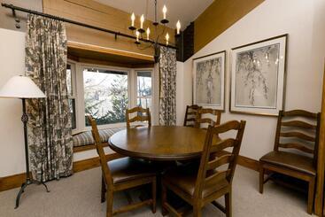 ホテル Stein Eriksen Lodge Deer Valley
