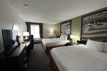 هتل Super 8 By Wyndham Madison South