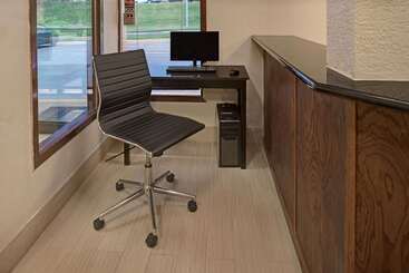 هتل Super 8 By Wyndham Omaha I 80 West