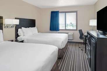 هتل Super 8 By Wyndham Omaha I 80 West