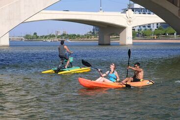 هتل Tempe Mission Palms, A Destination By Hyatt