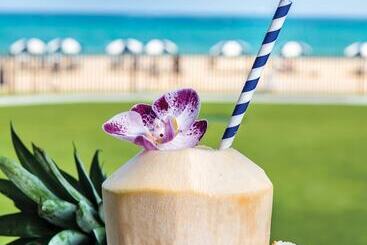 هتل The Breakers Palm Beach