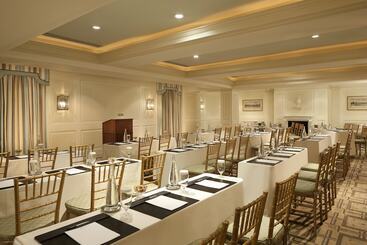هتل The Carlyle, A Rosewood