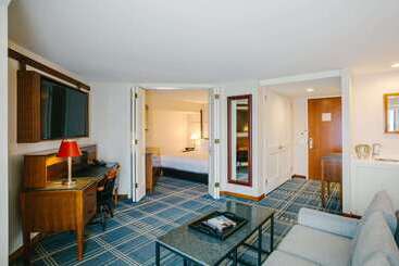 The Charles Hotel In Harvard Square