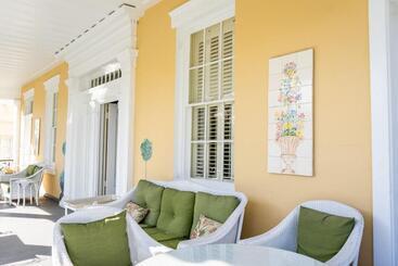 هتل The Jasmine House
