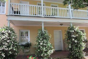 هتل The Jasmine House