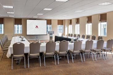 هتل The Lincoln Marriott Cornhusker