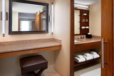 هتل The Lincoln Marriott Cornhusker