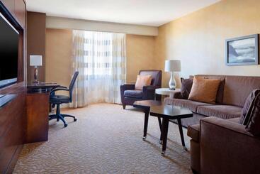 هتل The Lincoln Marriott Cornhusker