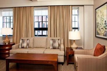 هتل The Westin Portland Harborview