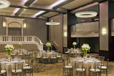 هتل The Westin Portland Harborview