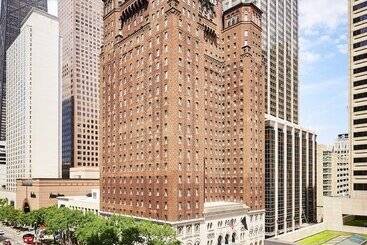 هتل Warwick Allerton  Chicago