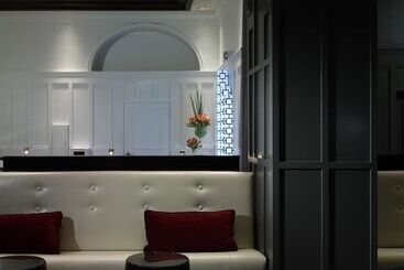 هتل Warwick Allerton  Chicago