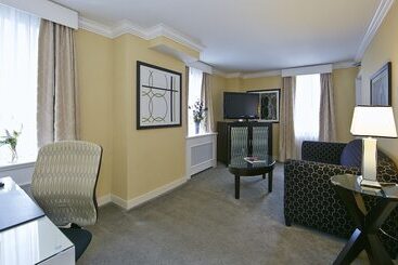 هتل Warwick Allerton  Chicago