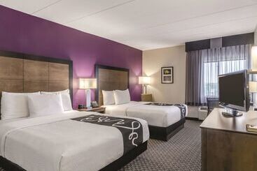 La Quinta By Wyndham Warwick Providence Airport