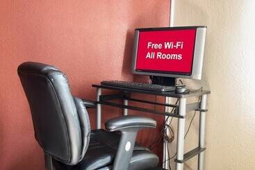 مُتل Red Roof Inn Binghamton North