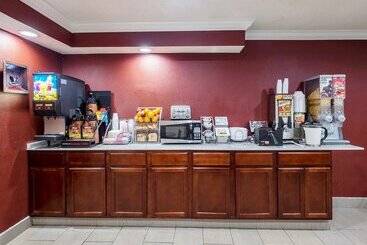 مُتل Red Roof Inn Binghamton North