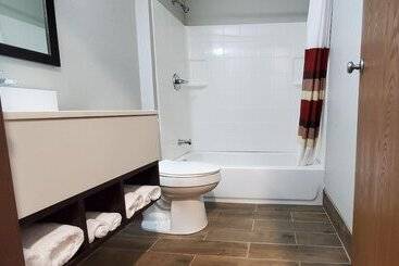 مُتل Red Roof Inn Binghamton North