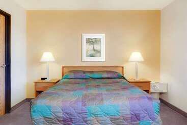 مُتل Super 8 By Wyndham Klamath Falls