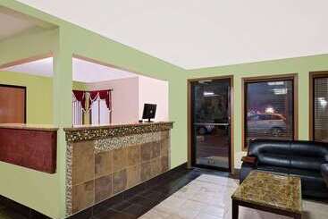 مُتل Super 8 By Wyndham Muncie/ball St. College Area