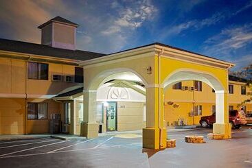 مُتل Super 8 By Wyndham Muncie/ball St. College Area