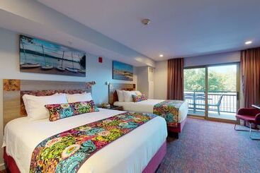 مُتل Surfside On The Lake