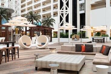 Resort Renaissance Orlando At Seaworld®