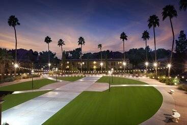 The Scottsdale Plaza Resort & Villas