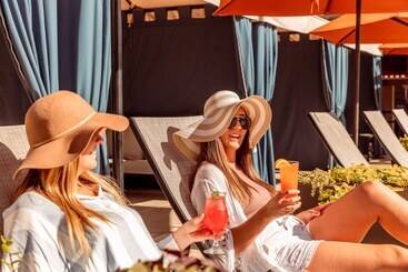 The Scottsdale Plaza Resort & Villas
