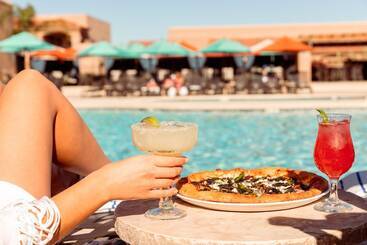 The Scottsdale Plaza Resort & Villas