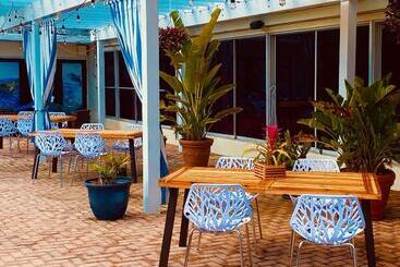 Skipjack Resort & Marina