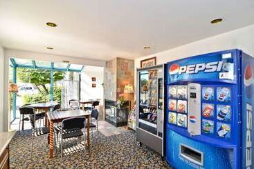 هتل America S Best Value Inn Of Novato
