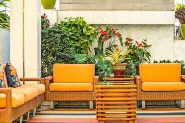 Oasis Hotel Waikiki