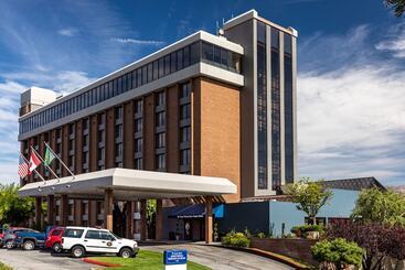 ホテル Coast Wenatchee Center
