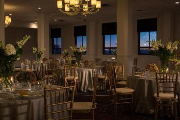 هتل Courtyard By Marriott Boston Downtown